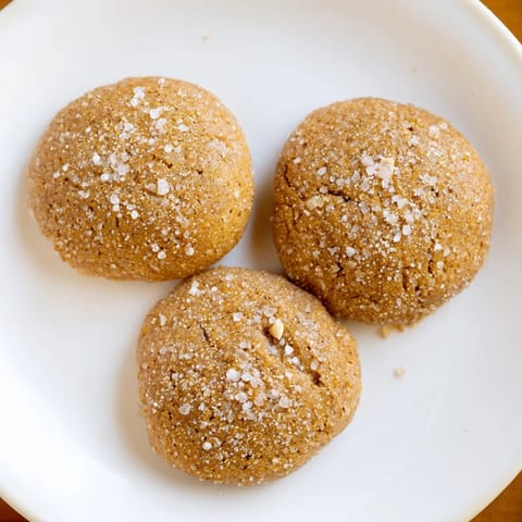 Chewy Soft Molasses Cookies
